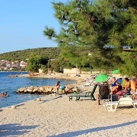 Apartments By The Sea Trogir - 11895 Esterno foto