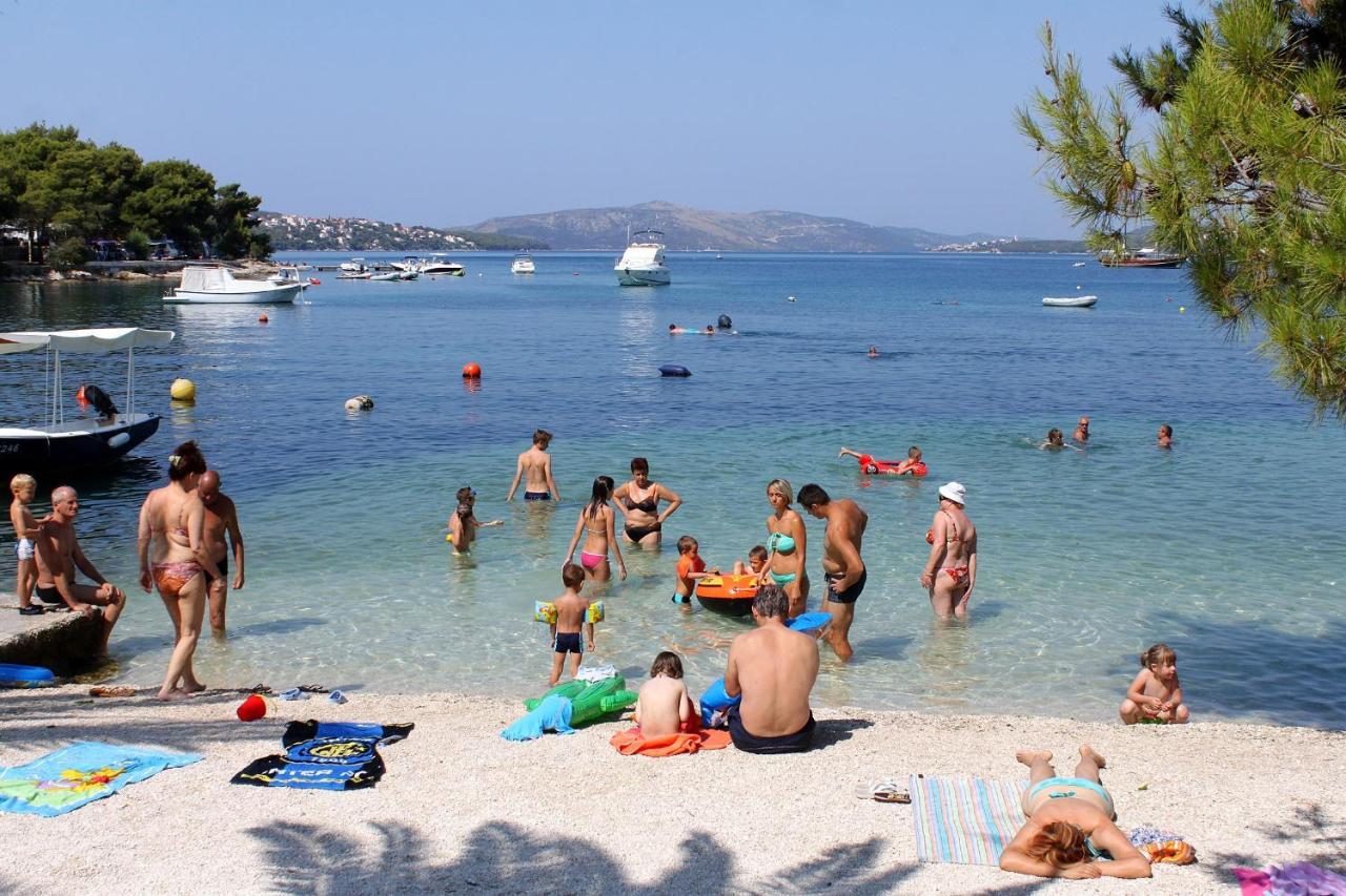 Apartments By The Sea Trogir - 11895 Esterno foto