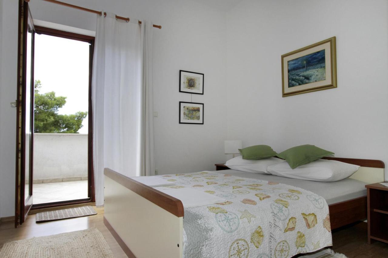 Apartments By The Sea Trogir - 11895 Esterno foto