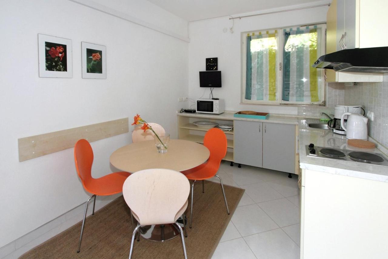 Apartments By The Sea Trogir - 11895 Esterno foto