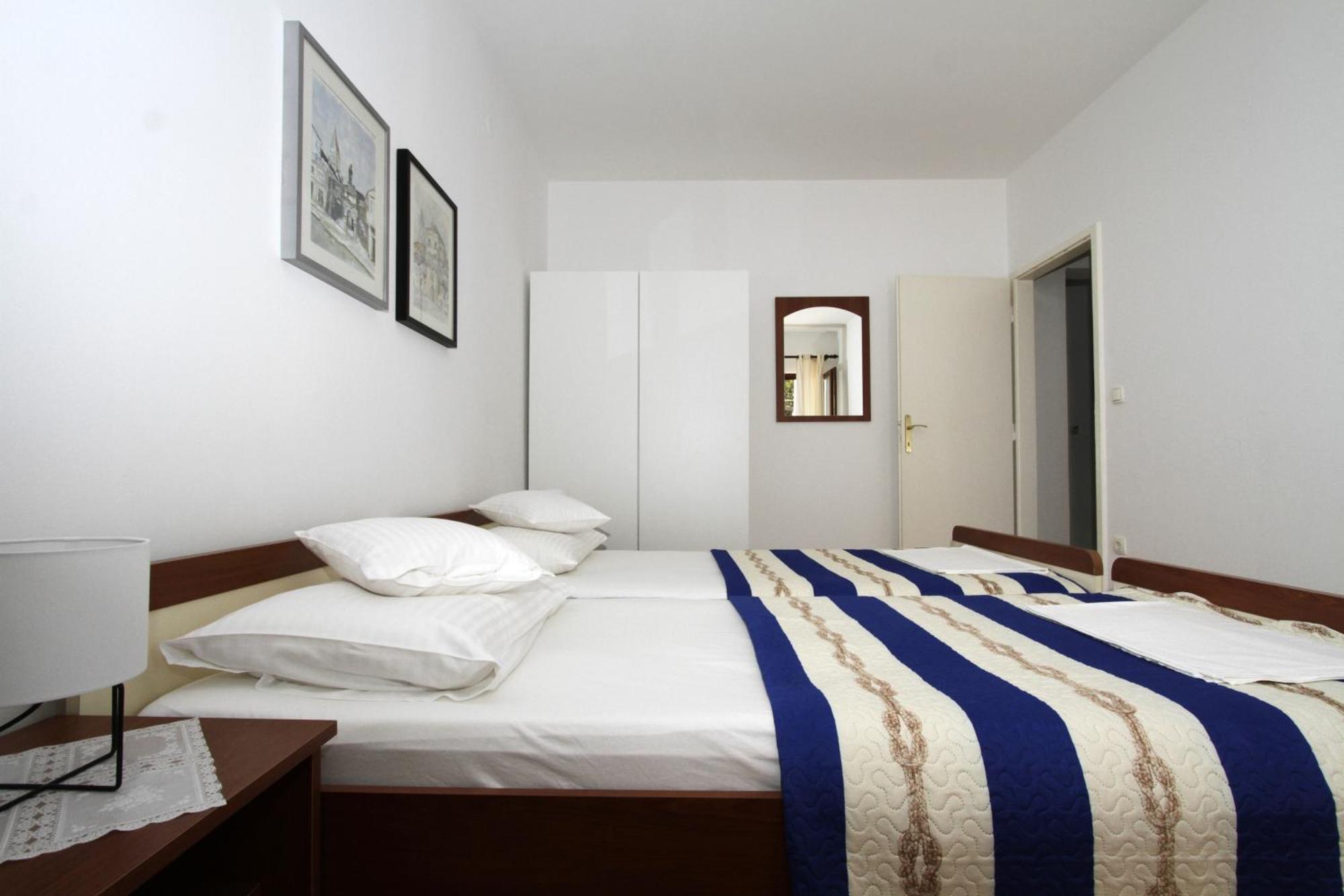 Apartments By The Sea Trogir - 11895 Camera foto